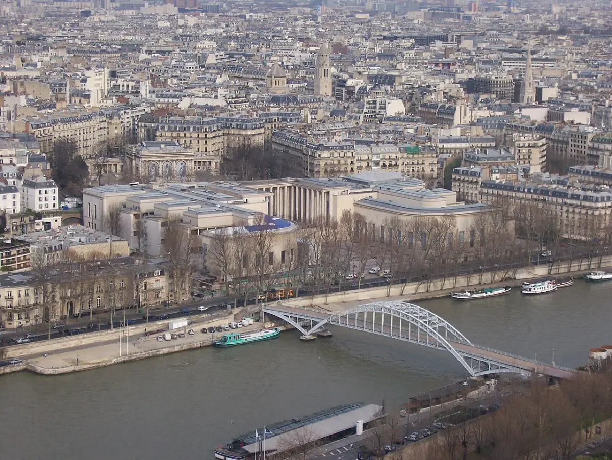 Repère local à Paris 16e